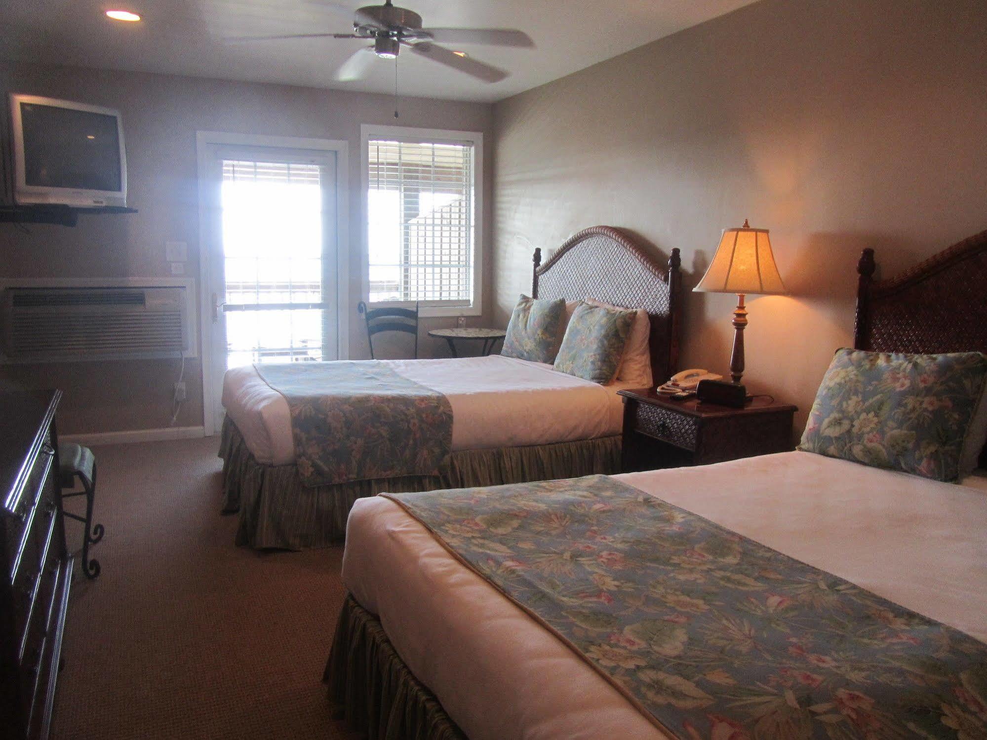 Breakwater Inn Hatteras Esterno foto